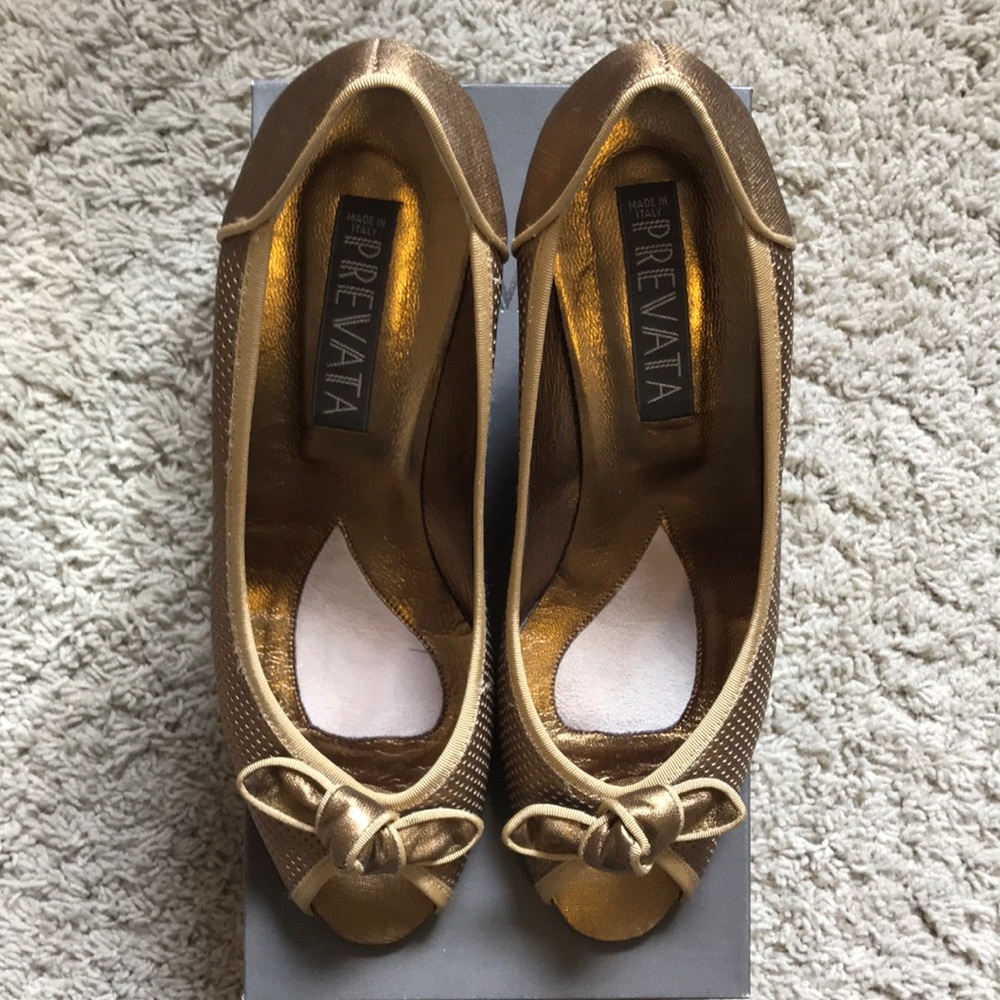 PREVATA Gold Open-Toe Wedges - Picture 3 of 8
